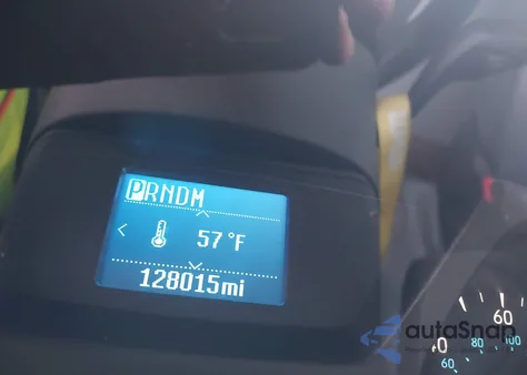 2019 Ford Transit-250 z USA, uszkodzony, nr VIN 1FTYR2XM8KKB23131